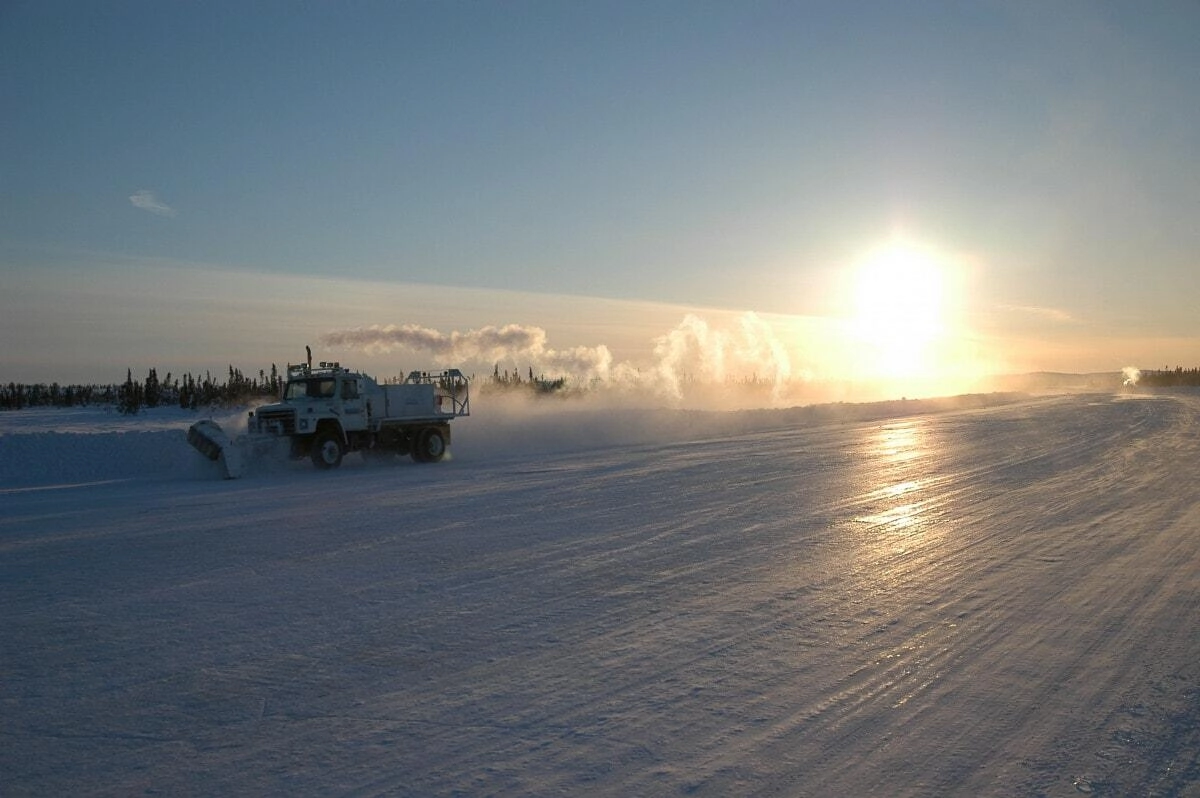 Tibbit to contwoyto winter road snowplough
